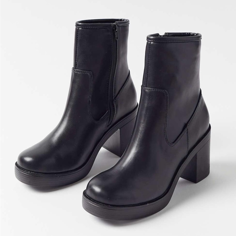 UO platform boots